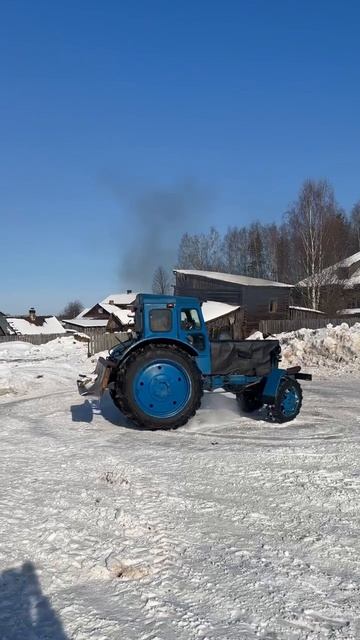 Крутится волчек. Трактор Т40.
