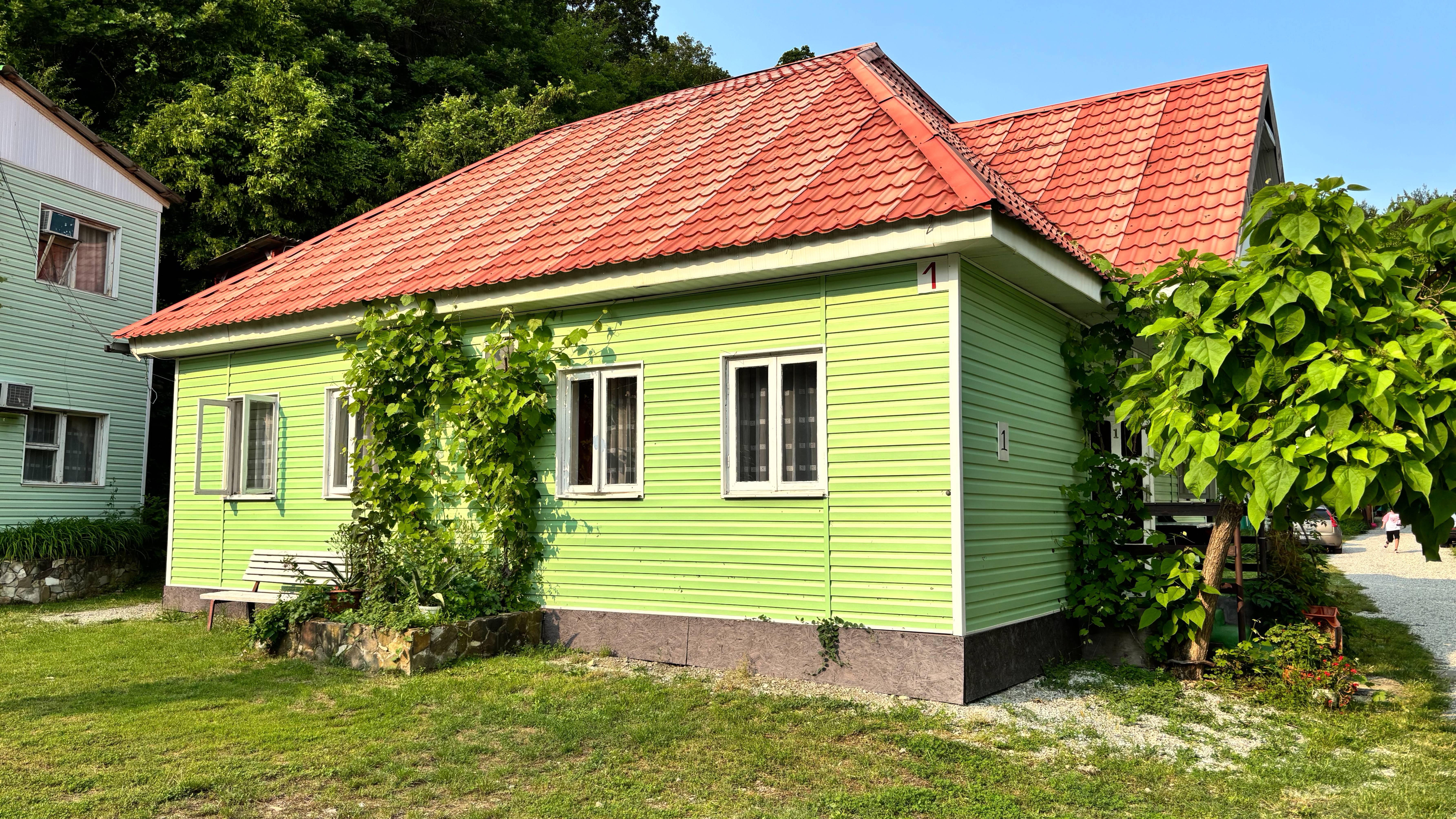 Домик №1 . 1й этаж.  Ьаза отдыха "Кубанец"