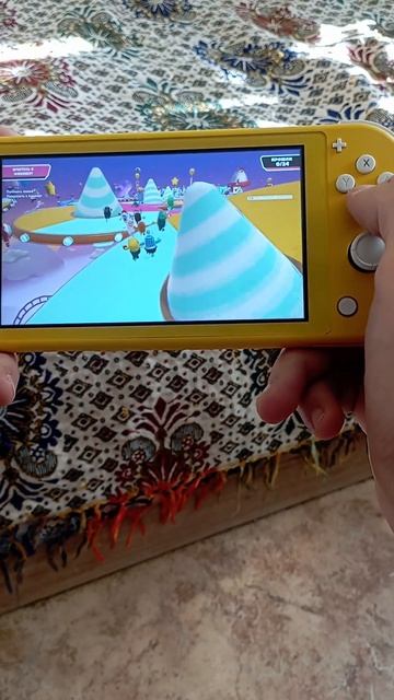 Fall guys на Nintendo Switch lite