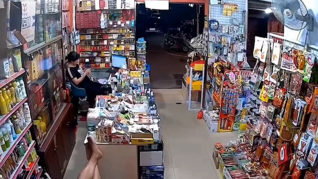 Кто им выдал права?
