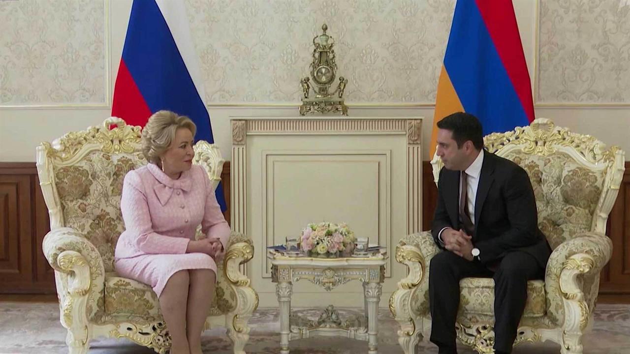 Председатель Совета Федерации Валентина Матвиенко прибыла с официальным визитом в Ереван