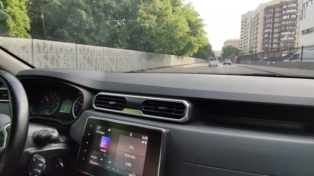 Renault Duster - салон, эргономика. Бедность и шум