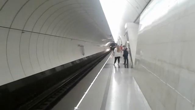 Составы из вагонов 81-760/761 и 81-717.5М/714.5М