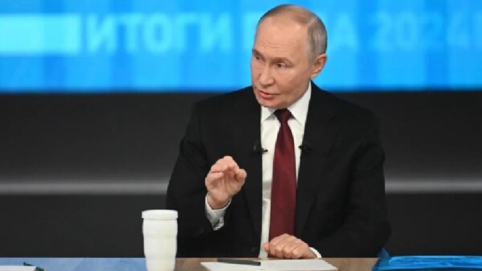 Путин процитировал слова Тютчева о том, что Европа должна учиться уважать Россию.