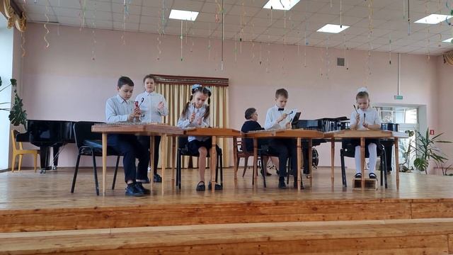 Ансамбль цимбалистов "Надзея"                Э. Лещинская "По?