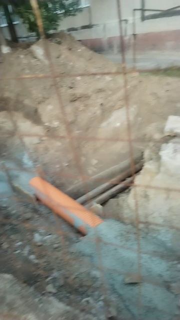 У нас опять Волгодонске копают трубы