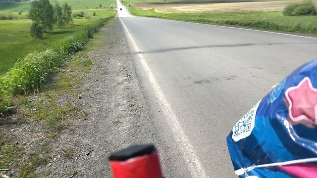 Она меня преследует.