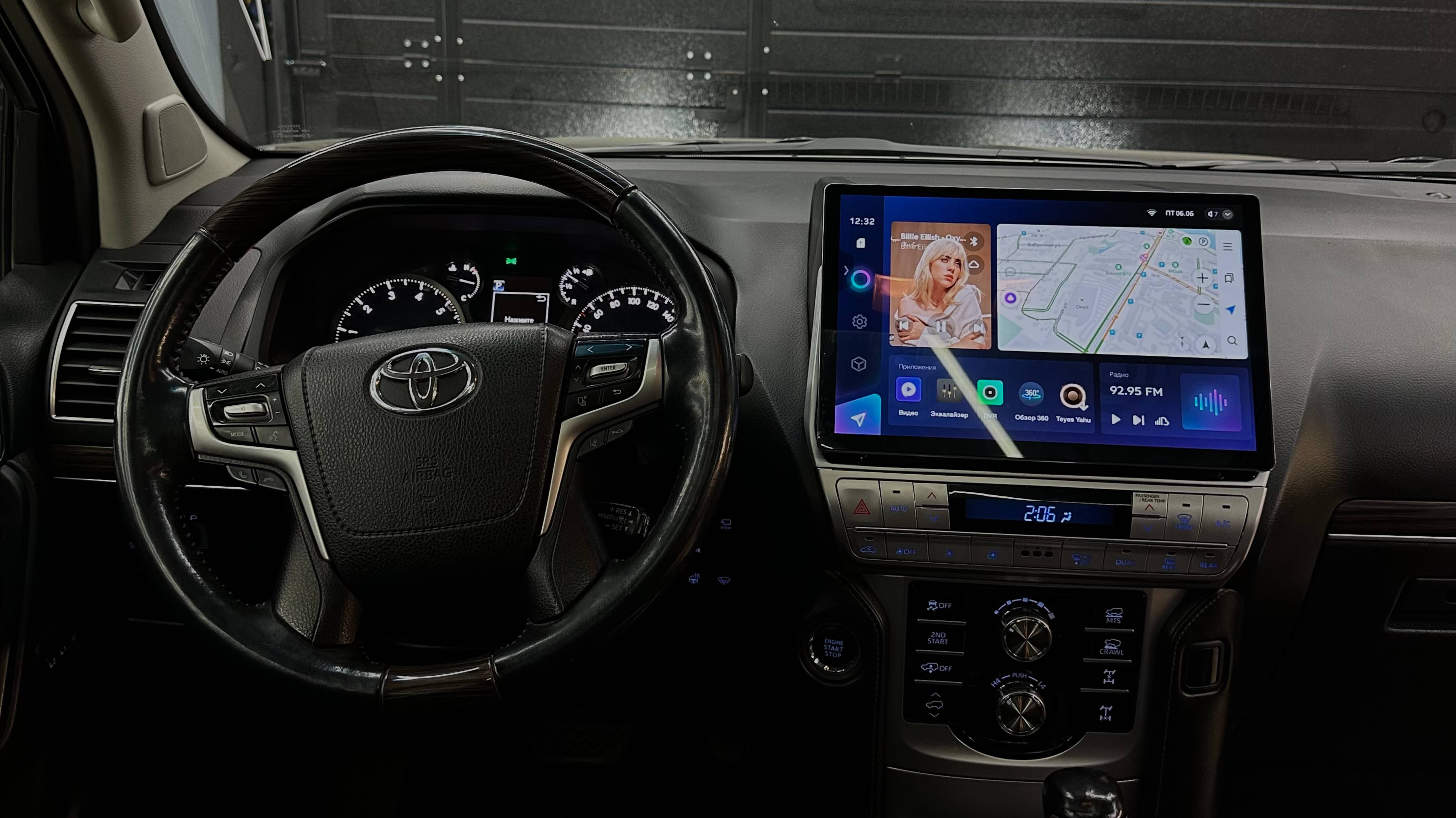 Замена головного устройства и камеры кругового обзора на Toyota Land Cruiser Prado 2018-2024