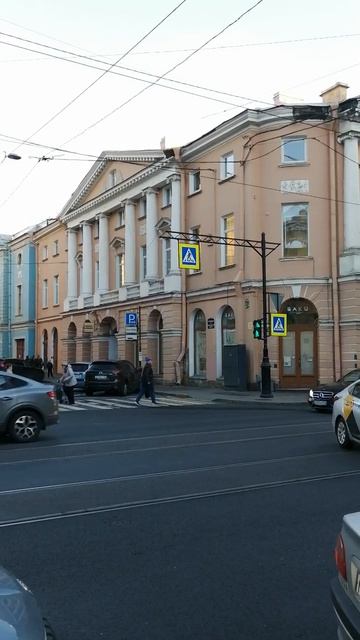 Дом с четырьмя колоннадами. Садовая, 12. Прогулки по Петербургу!