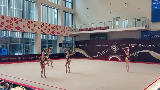 наши групповички 2014 заняли 5 место на 1 этапе "Звезды ФХГМ"!!!