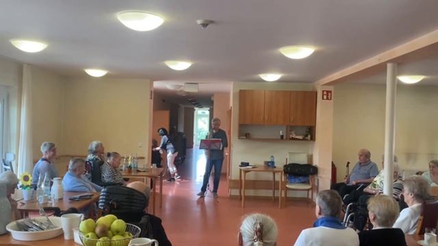 "Рiдна мати моя"      Концерт в доме престарелых г. Hardheim