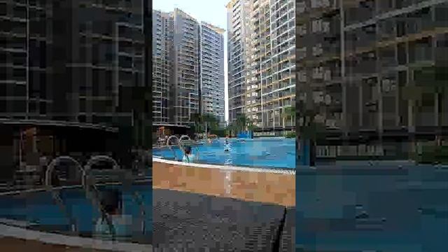 в сезон дождей в бассейне Хошимина