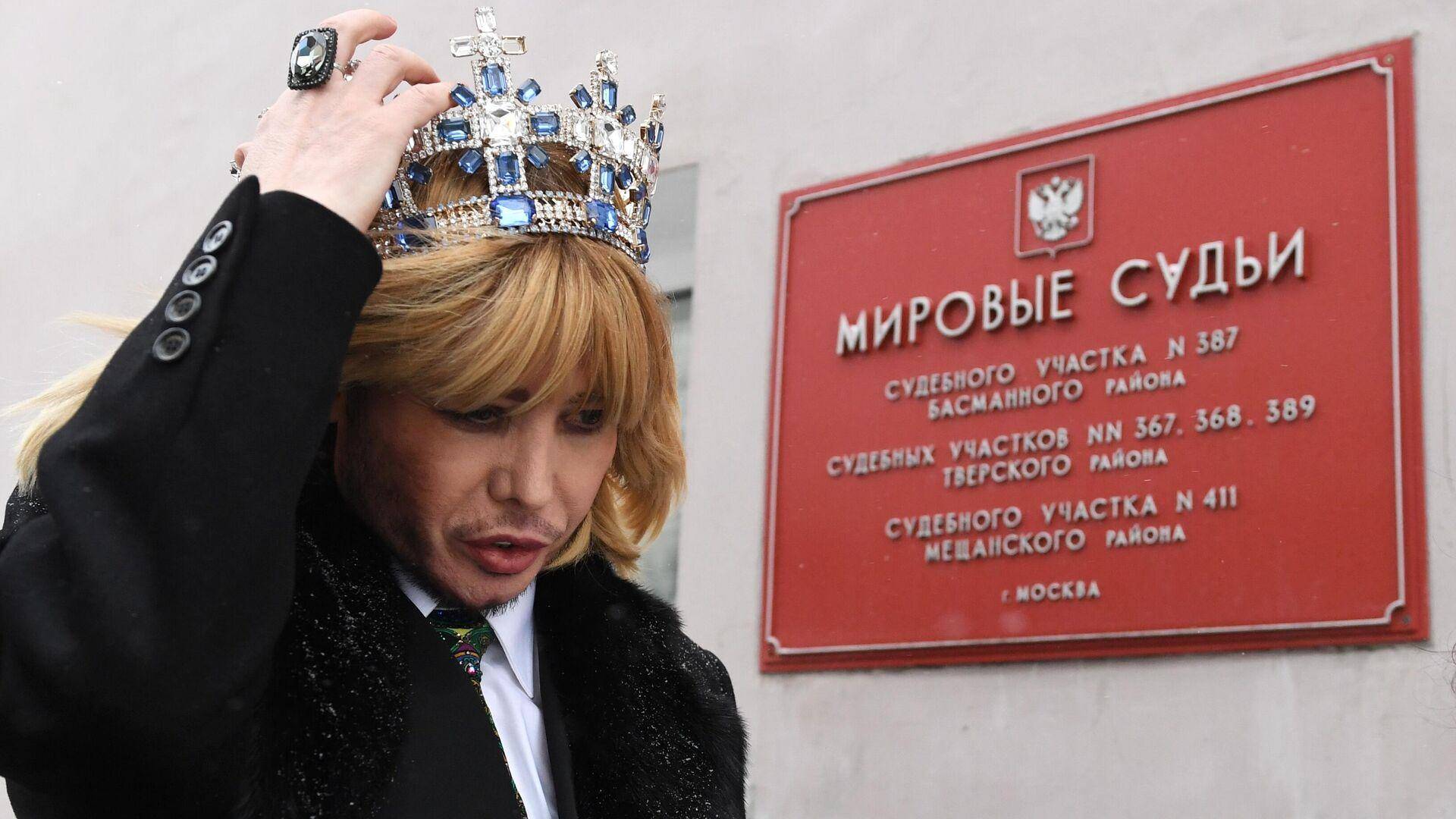 Суд взыскал с Сергея Зверева плату за жилую площадь