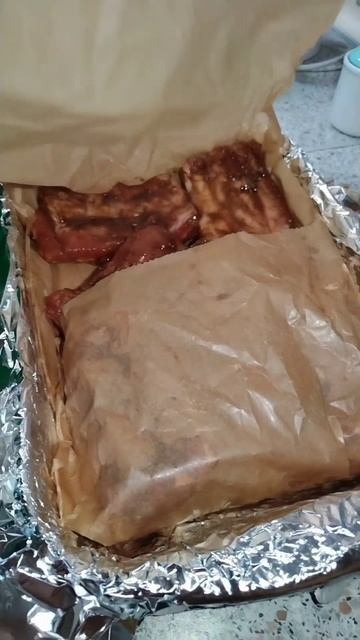 Мясные рёбрышки в духовке. Рецепт  в описании #еда #вкусно #рёбрышки