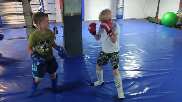 2023.06.19 Чураков Кирилл - Лебедев Иван. Спарринг по тайскому боксу в клубе Лотос