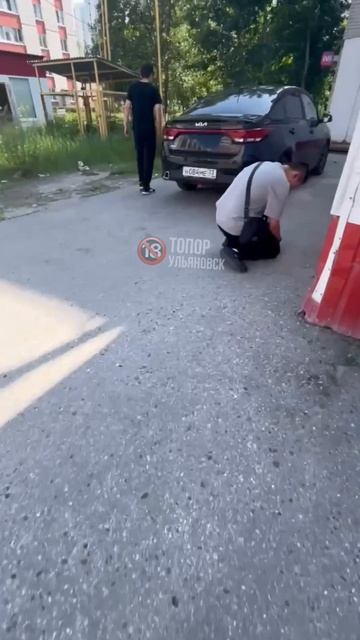 😱 Пацану разбили нос на Песках прямо днем и при людях