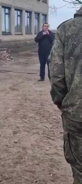 Русскую душу ногами пиная, помни фашист про 9 мая! Берегите себя и своих близких