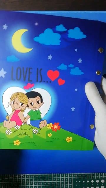 Альбом для вкладышей «Love is...»