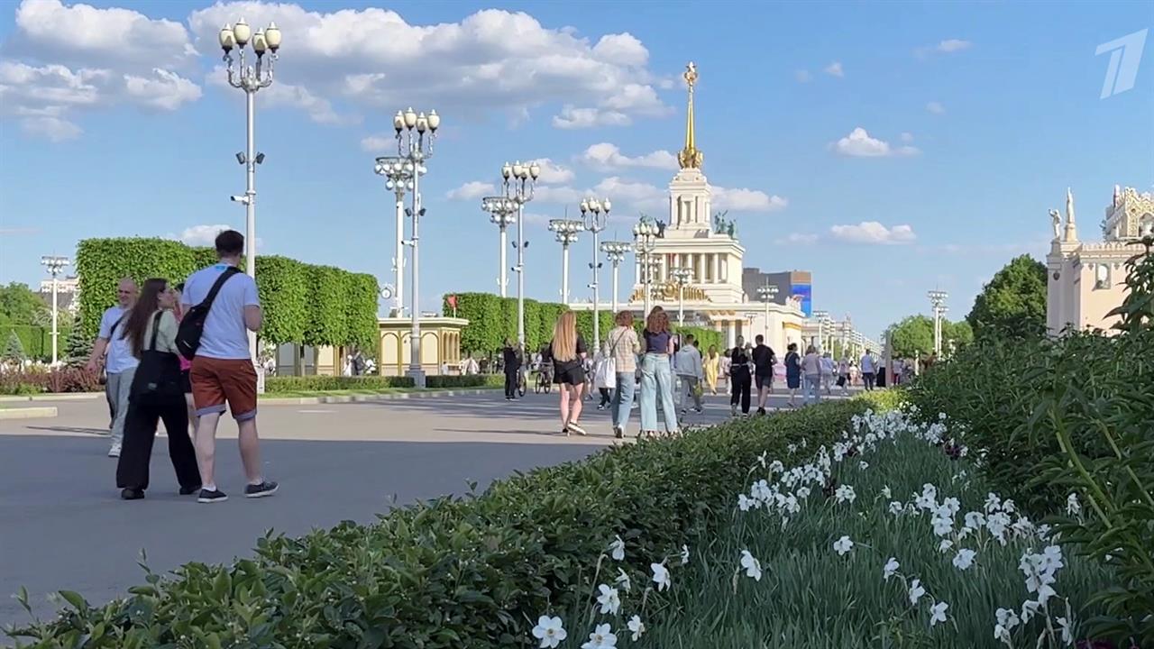 Жителей столицы ожидают жара выше 30 градусов и грозы