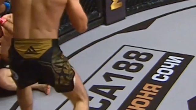 ⚡Быстрая победа в авторстве Имама Витаханова на АСА187! 

🎯 Точный удар в печень.