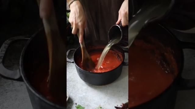 🍲🔥 ОСТРЫЙ томатный суп с орзо и фокаччей
