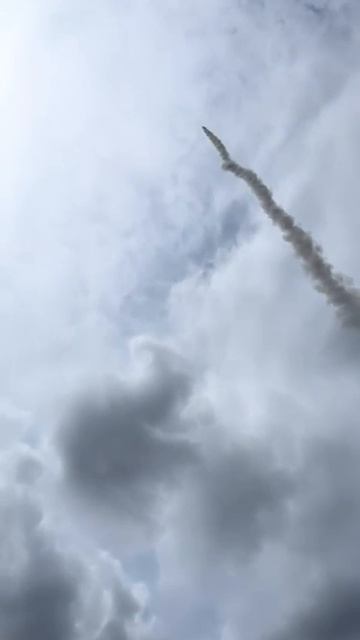 Испытание новой тайской баллистической ракеты)))