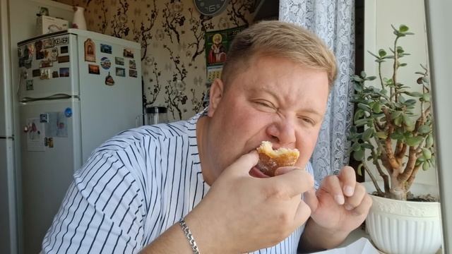 НЕ УДЕРЖАЛСЯ СЪЕЛ КУЛИЧЬ РАНЬШЕ ВАЖНАЯ НОВОСТЬ!