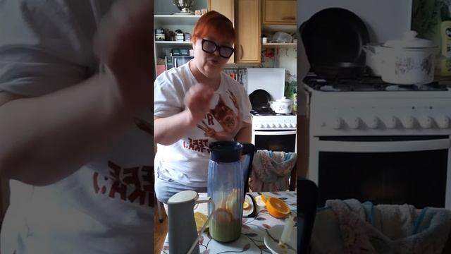 Лимонад сделала) мама сказала отлично, но сахара надо побольше