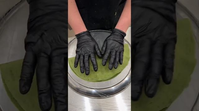 🍵🤤 Популярные матча-крепы с хрустящей КАРАМЕЛЬЮ