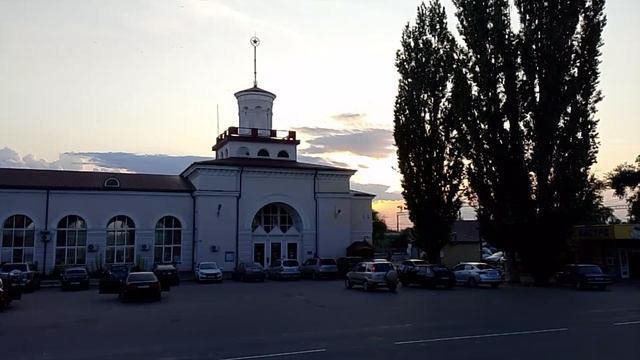 Закат в Каменск Шахтинск на жд вокзале 07.06.2025
