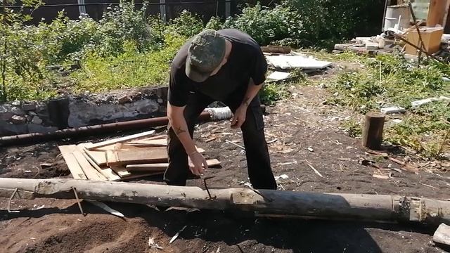 Потренил пальцы бревном