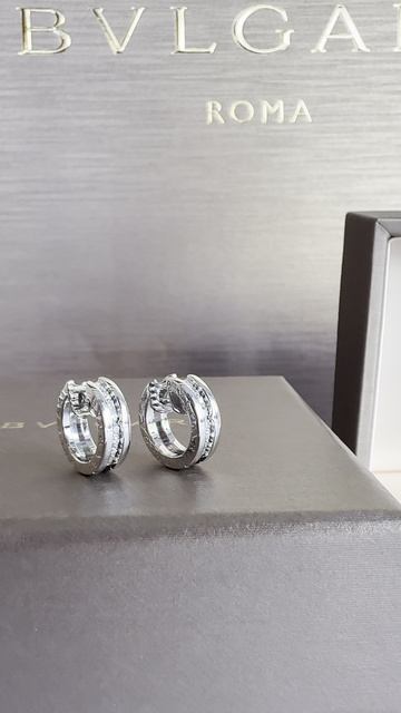 Серьги Bvlgari B.Zero1 из белого золота 18 карат с бриллиантами