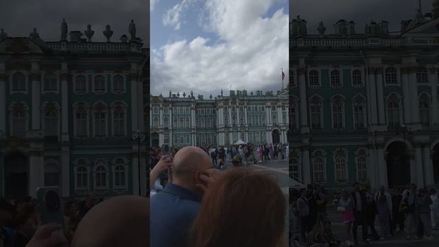 В этом весь Питер ✨ Душа северной столицы ❤️❤️❤️
(июнь 25)