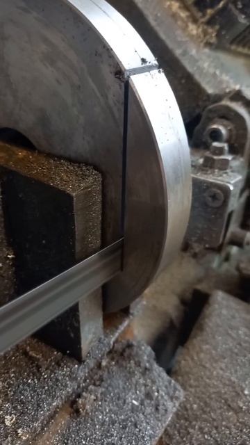 Получение квадратной заготовки на ленточной пиле