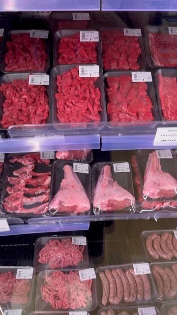 Мясной магазин в арабской деревне