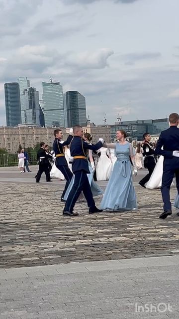 Вальс. Танцы в Парке Победы.
#вальс #танцы