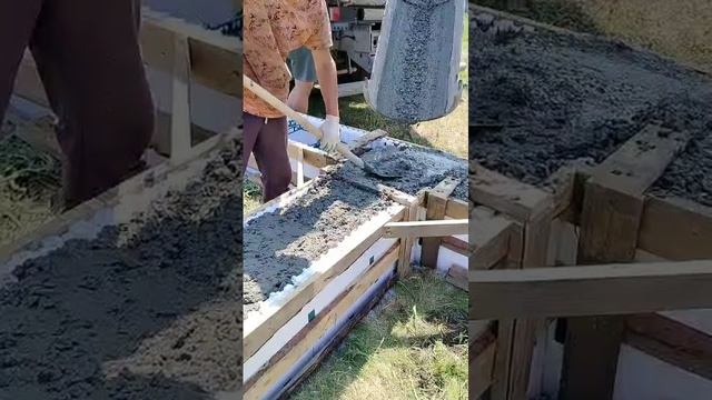 Заливка ленточного фундамента.