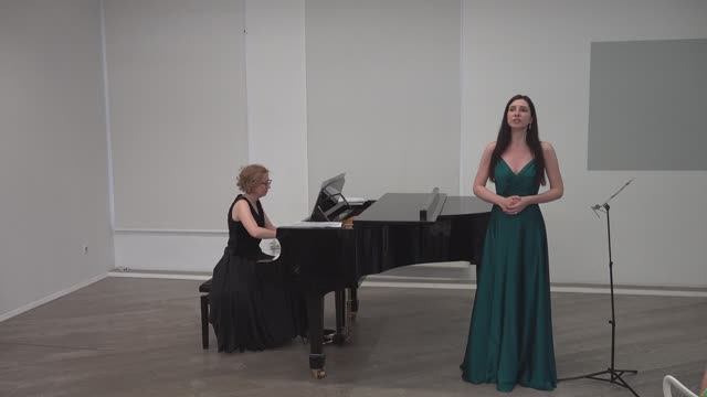 Э. Гранадос "Маха и соловей" (Гоейски), А. Вивес Песенка Арлекина (Генеральша) - исп. Сона Агаджанян