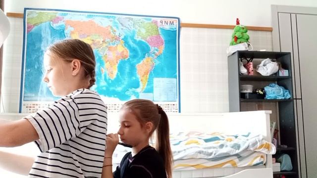 ПОЧУВСТВУЙ РИСУНОК НА СПИНЕ! Ника чика, Софа