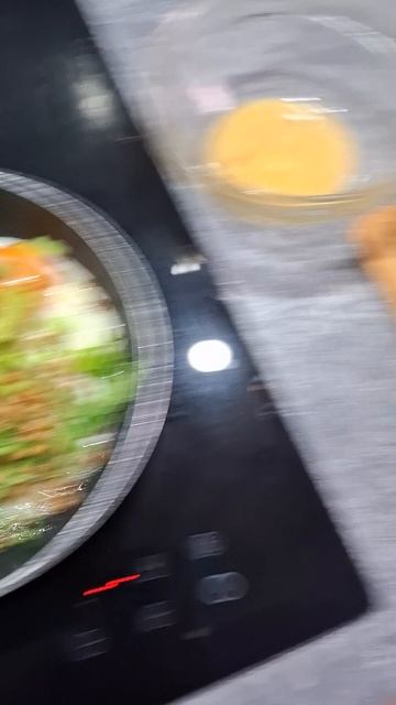 Ну какой же вкусный завтрак, САЛО И ЯЙЦО