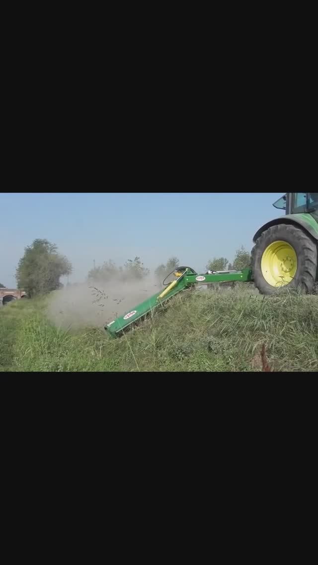Косилка DHLI-260 задненавесная смещаемая для тракторов 130-170лс