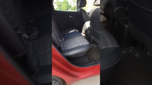 Kia Venga 2014 г.в. микровэн в максималке с панорамой и в родном окрасе!