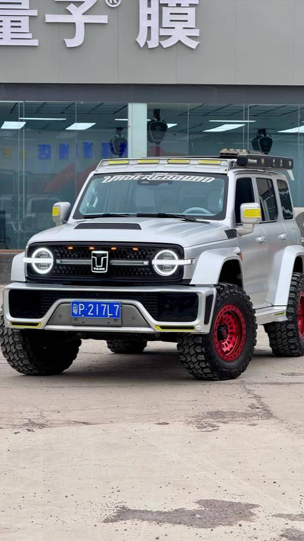 Автомобили из Китая вместе с VTTAUTO - Снежный БАРС доступен к продаже