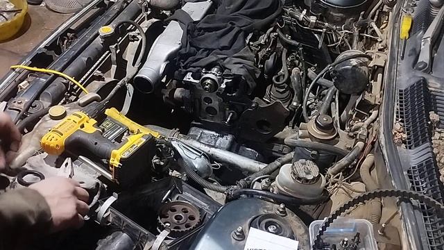 Замена сальника распредвала двигатель cd20 от nissan со ст?