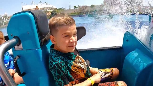 Рома и Диана Семейные поездки Ромы и Дианы во время школьных каникул - веселые летние истории