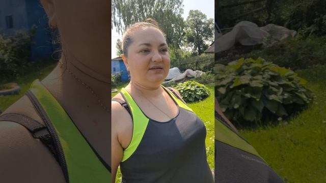 Я снова приехала в деревню на выходные, наш участок👌