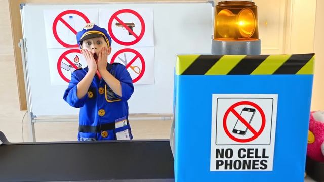 Рома и Диана Рома и Диана знакомят с правилами в аэропорту и на борту самолета