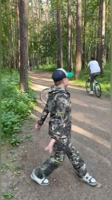 Дарите женщинам цветы
