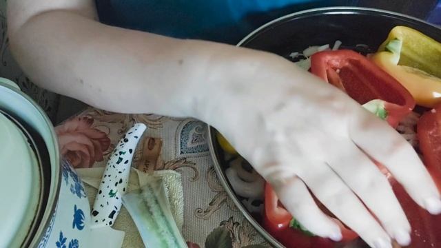 1000004135.mp4. ДОМАШНИЙ ВЛОГ. ФАРШИРУЕМ ПЕРЦЫ.