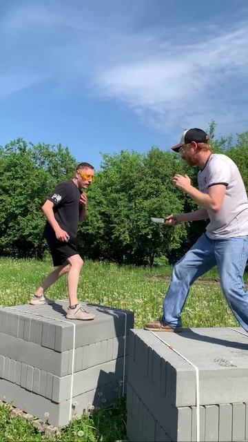 😂Гланое зубы не потерять.